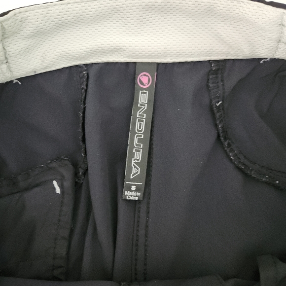 ENDURA Trekkit 3/4 cycling knickers very dark blue size S - Picture 8 of 12